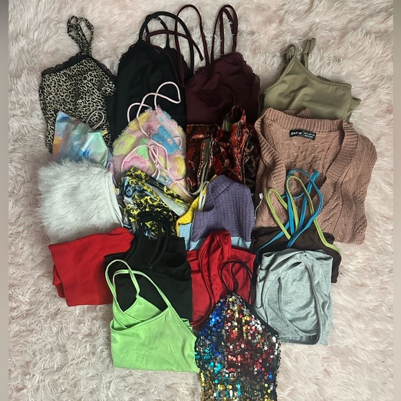 SHEIN Tops - ☀️ 18 summer tank tops 😎 (BYO bundle/lot)